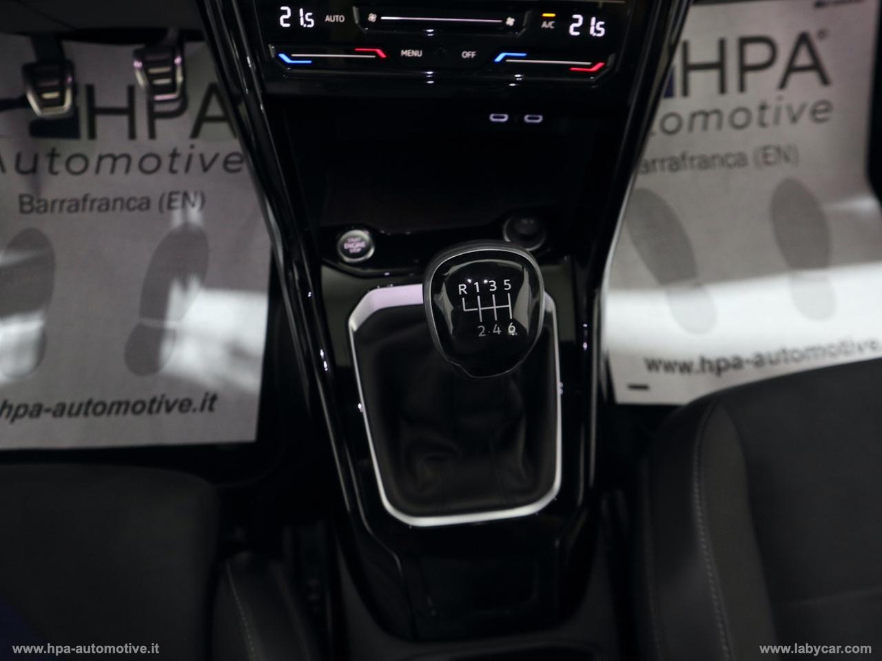 VOLKSWAGEN T-Roc 2.0TDI R-LINE NAVI LED PELLE MATRIX