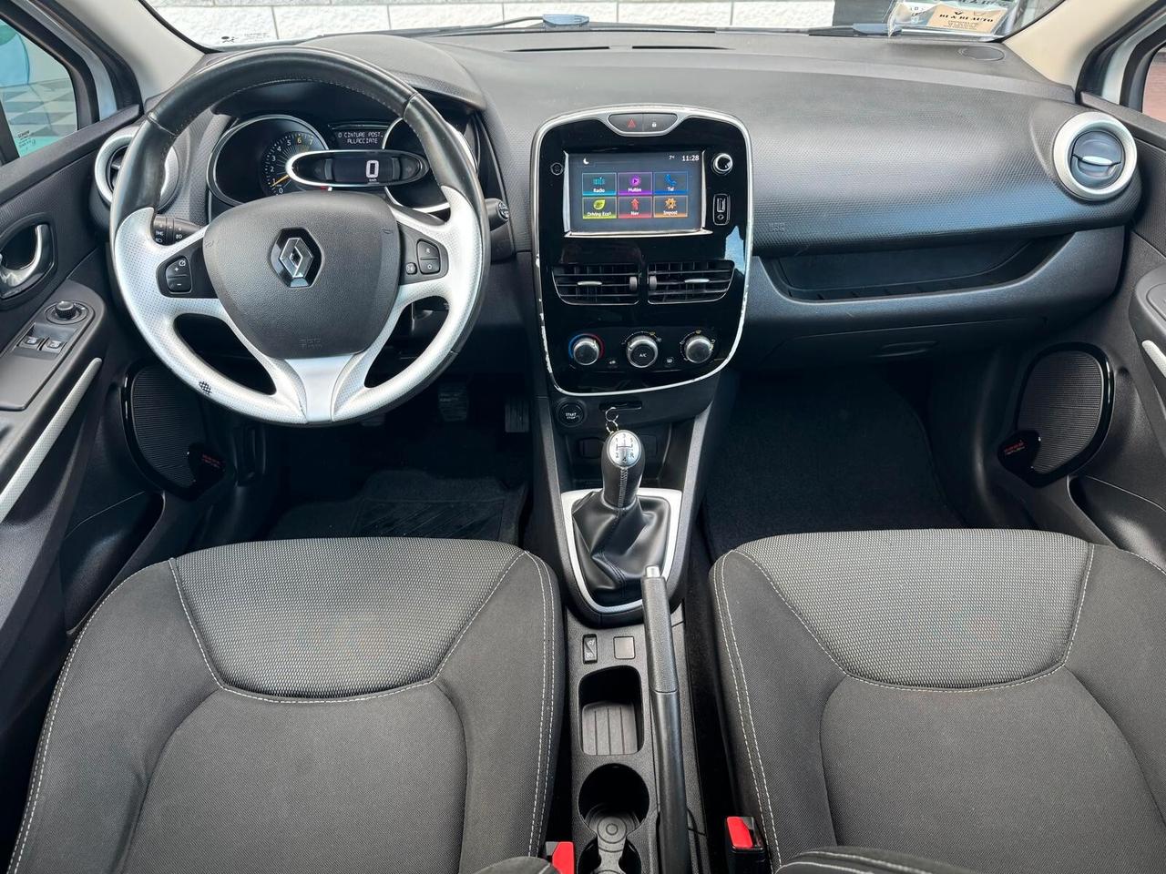 Renault Clio 1.2 75 CV 5 porte Duel