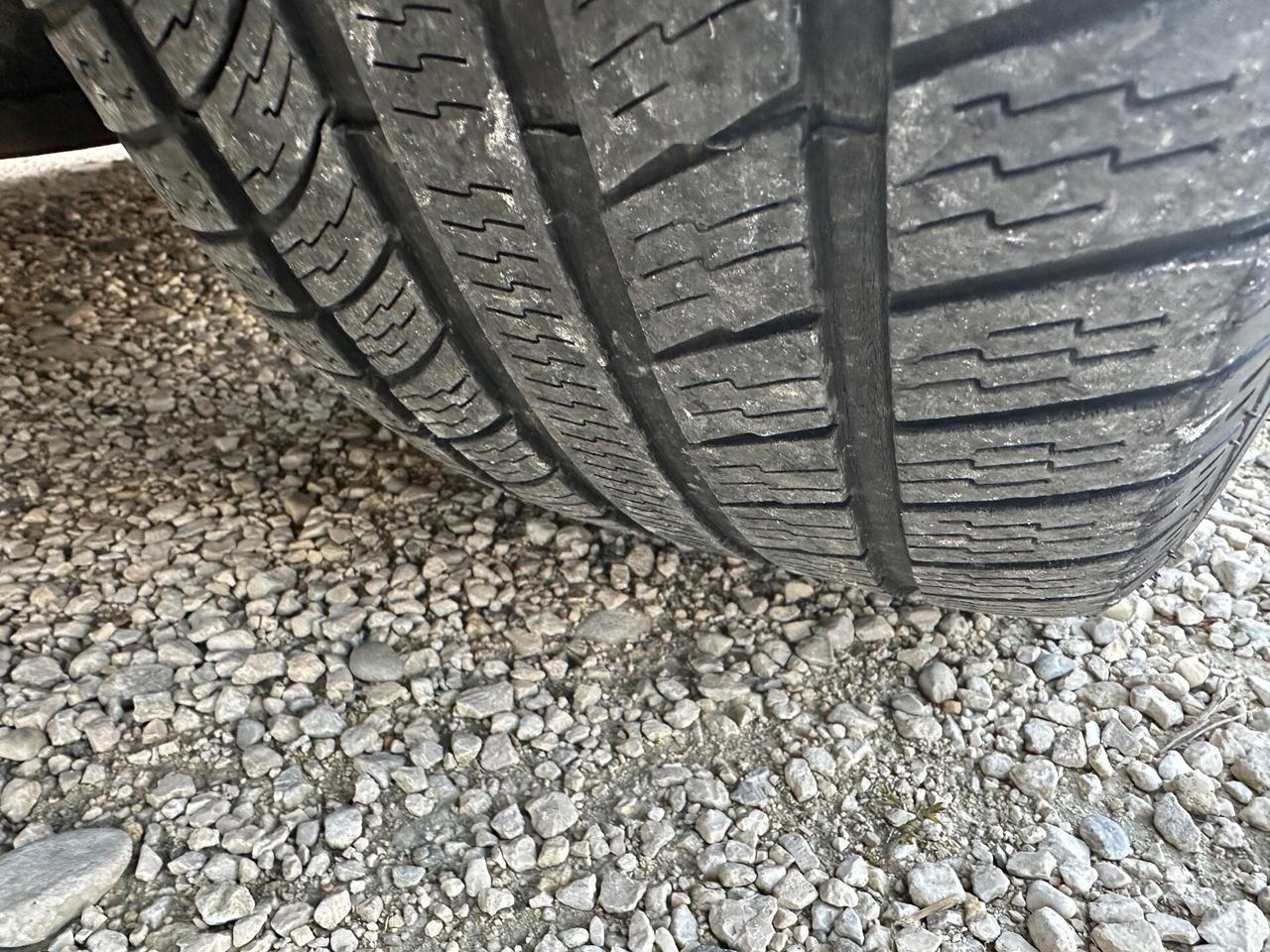 Peugeot 3008 1.6 HDi 110CV cambio robotizzato