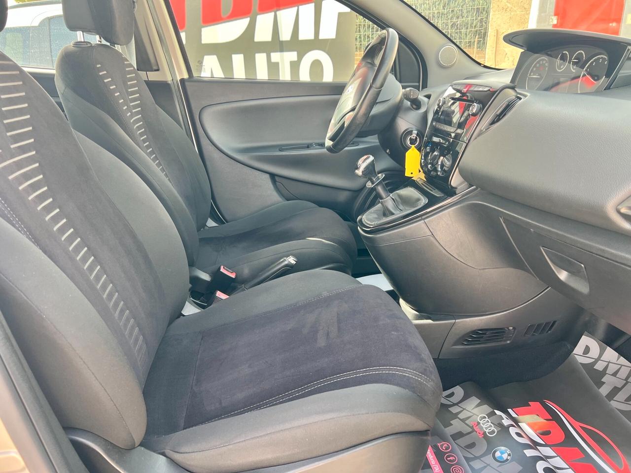Lancia Ypsilon 1.2 5 porte
