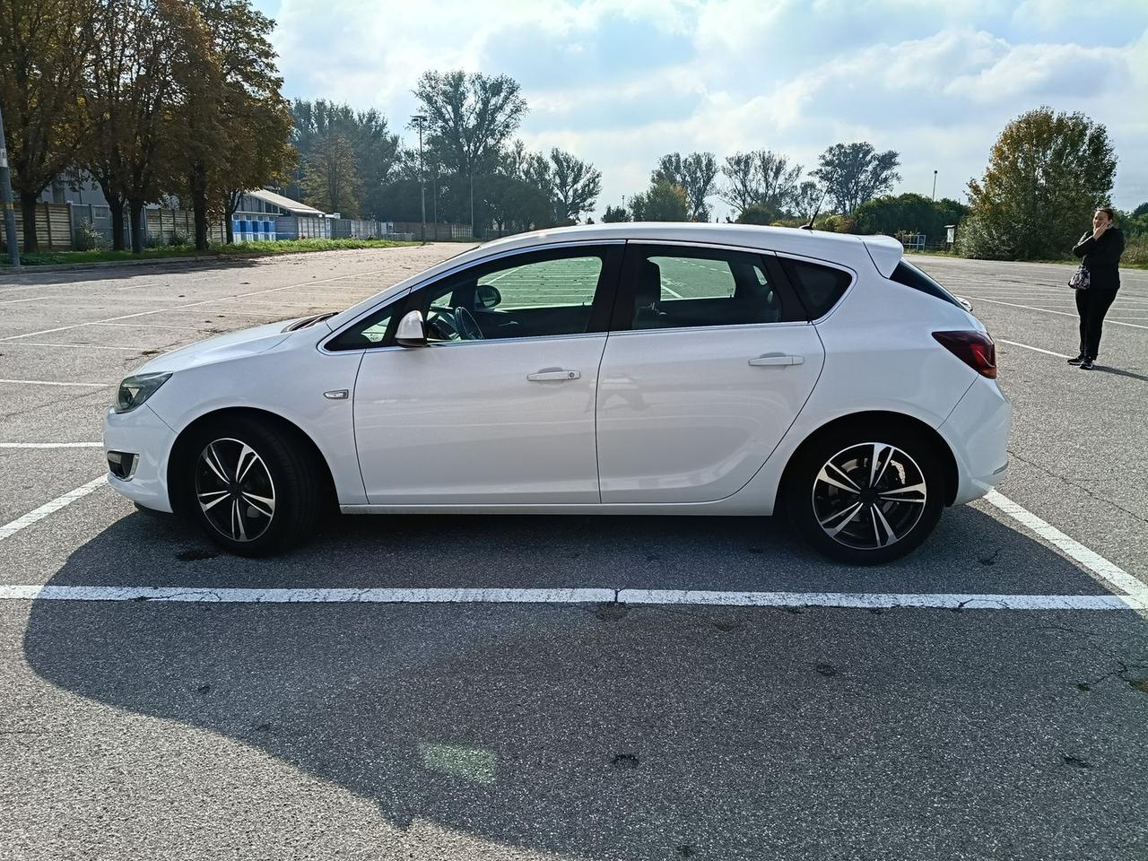 Opel Astra Cosmo 1.6 CDTI #50878