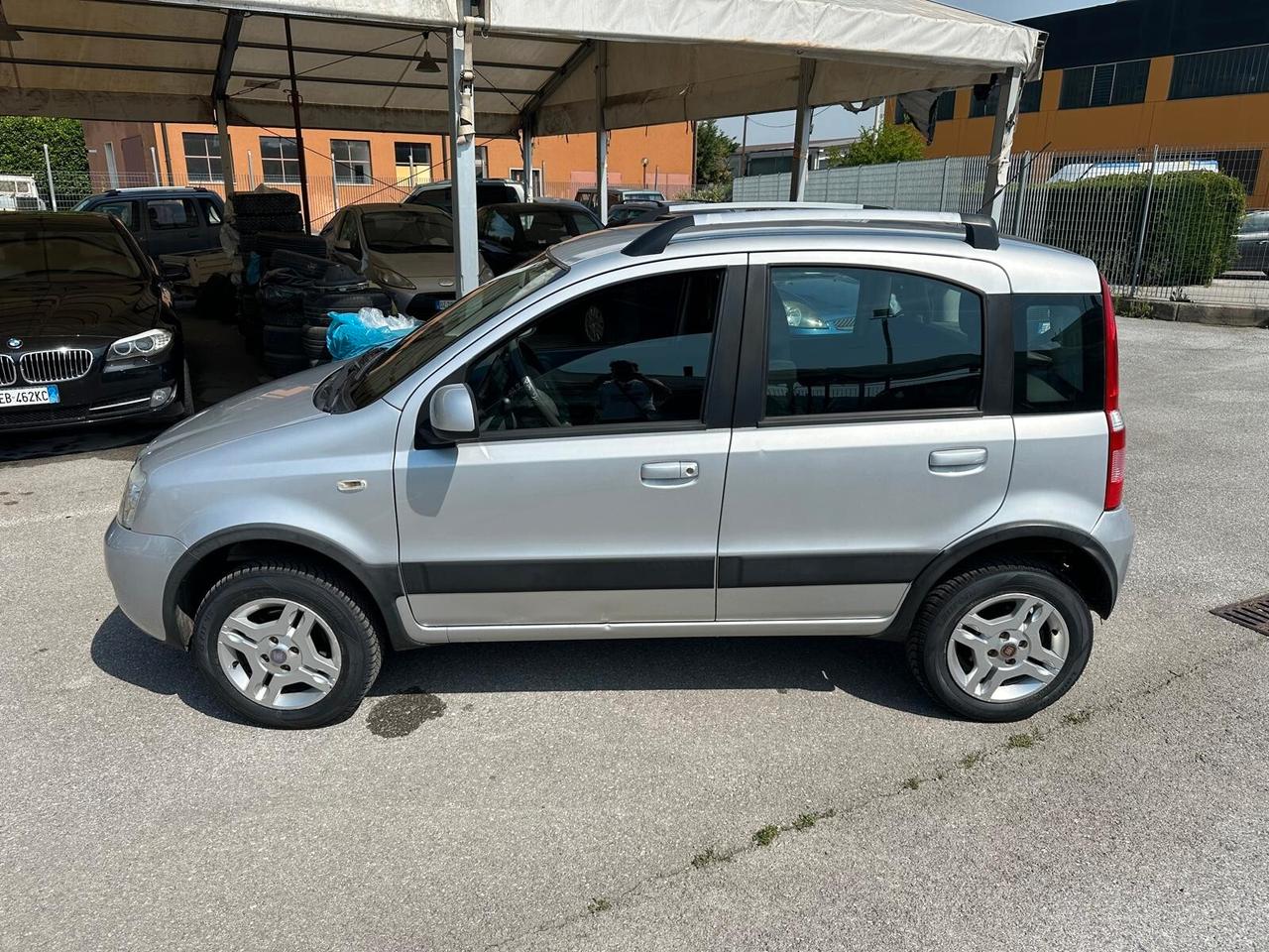 Fiat Panda 1.3 MJT 16V DPF 4x4 Climbing