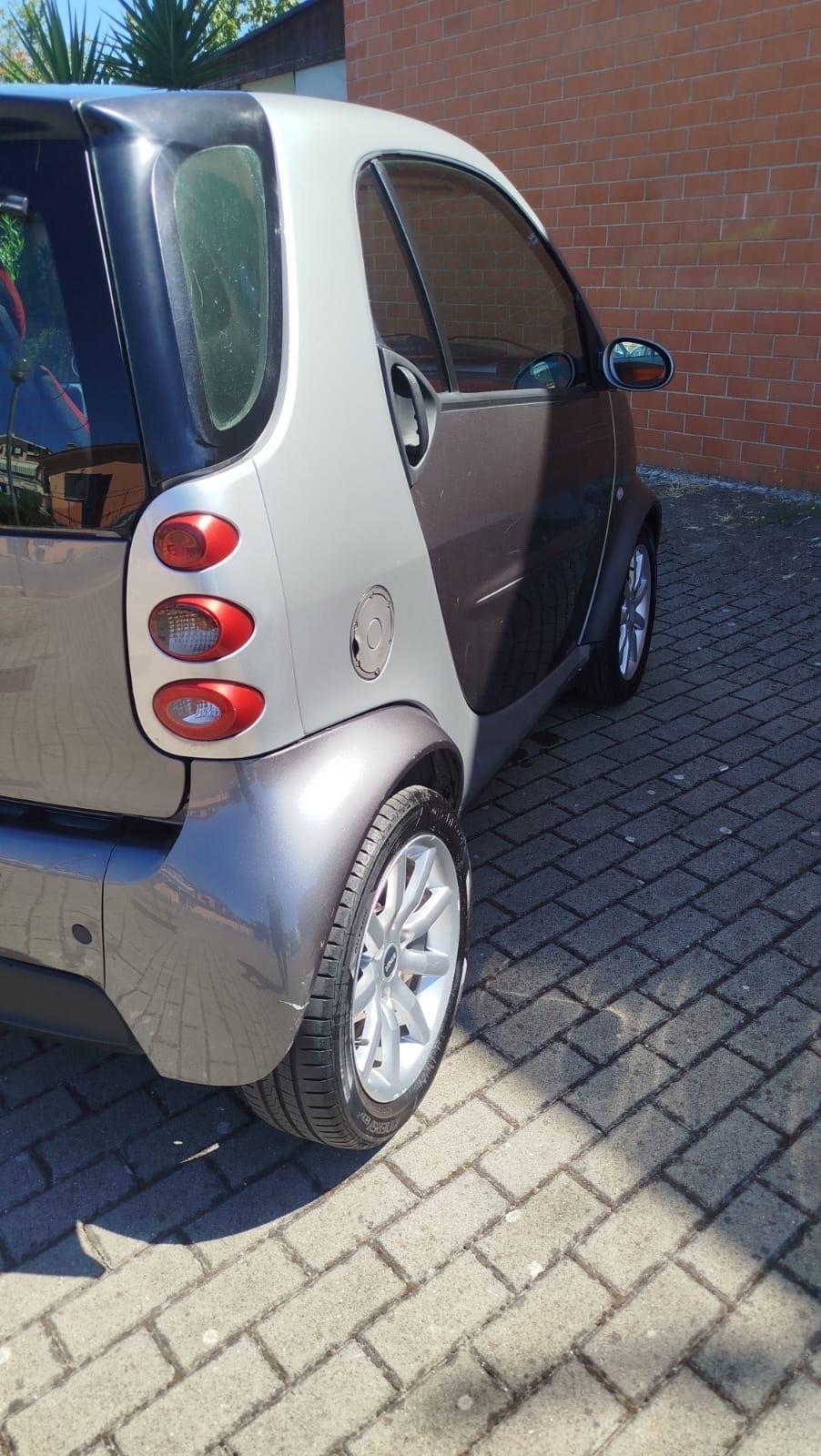Smart benzina 700 con motore nuovo fatturato