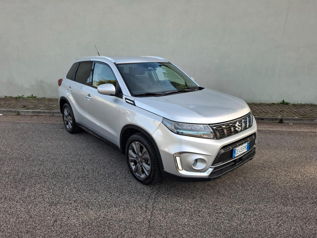 Suzuki Vitara 1.4 Hybrid Top