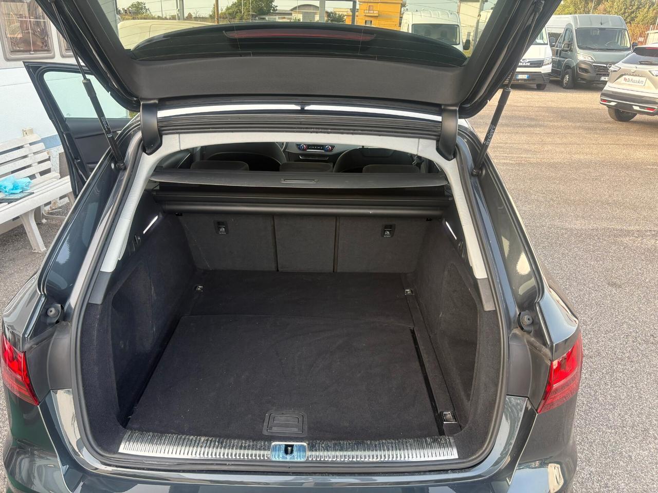 Audi A4 Avant 35 TDI/163 CV S tronic Business Advanced