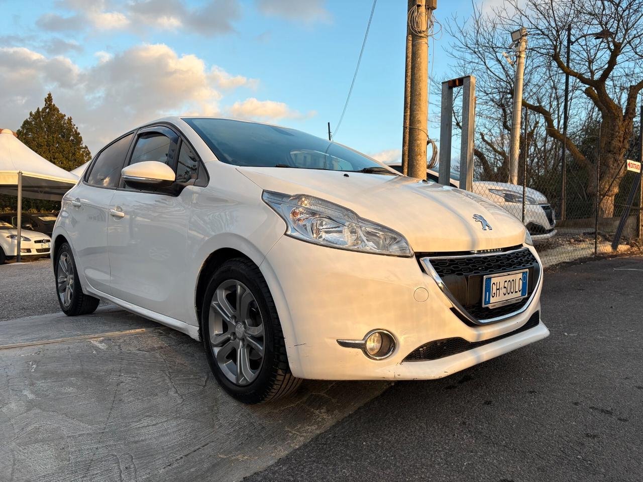 Peugeot 208 1.4 HDi 68 CV 5 porte Allure