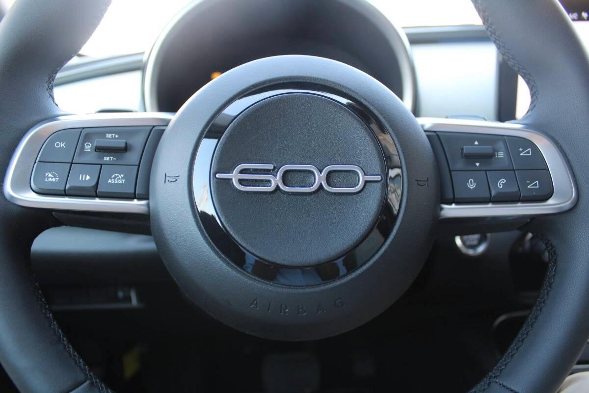 Fiat 600 1.2 hybrid La Prima 110cv AUTOMATICA