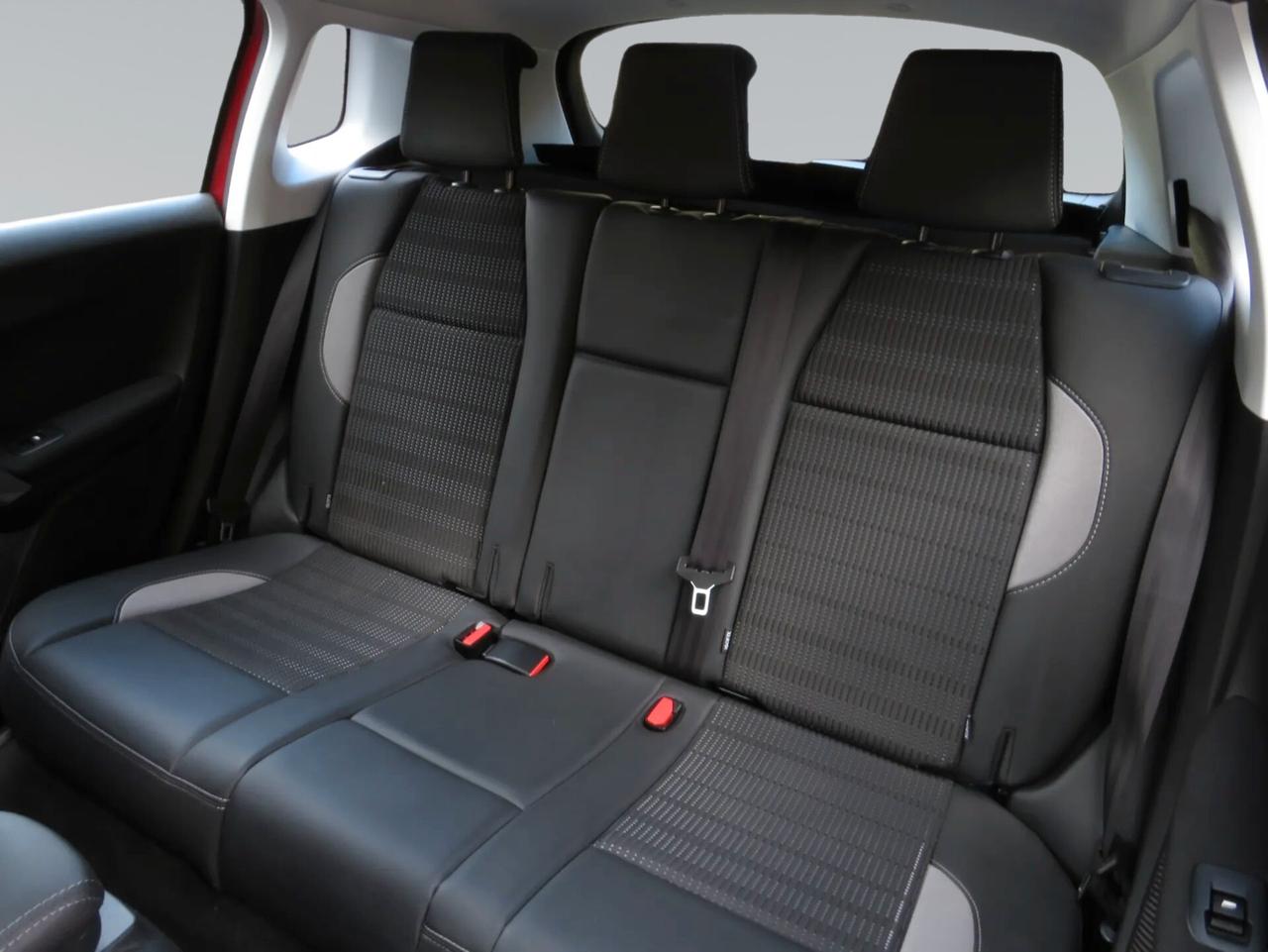 Peugeot 2008 BlueHDi 100 Allure