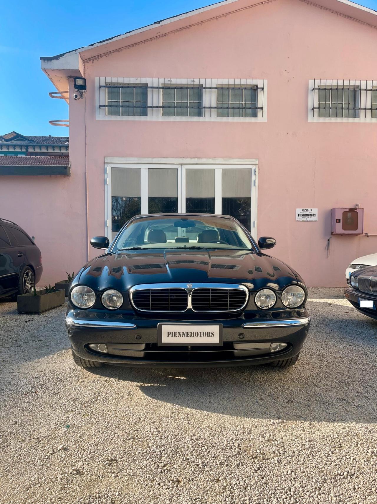Jaguar XJ6 3.0 V6 238CVUNICOPROPRIETARIO
