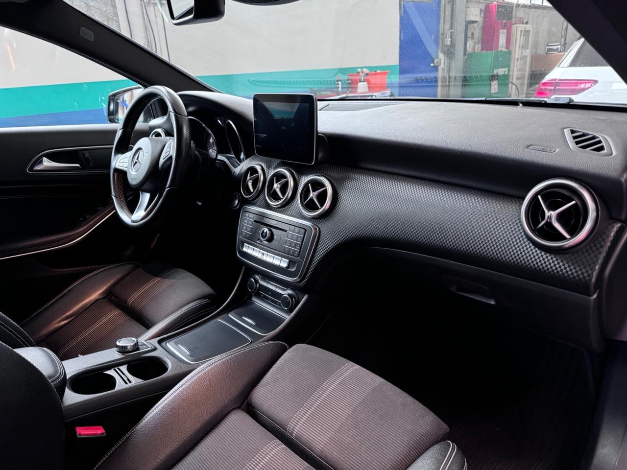 Mercedes-benz A 180 A 180 d Automatic Sport