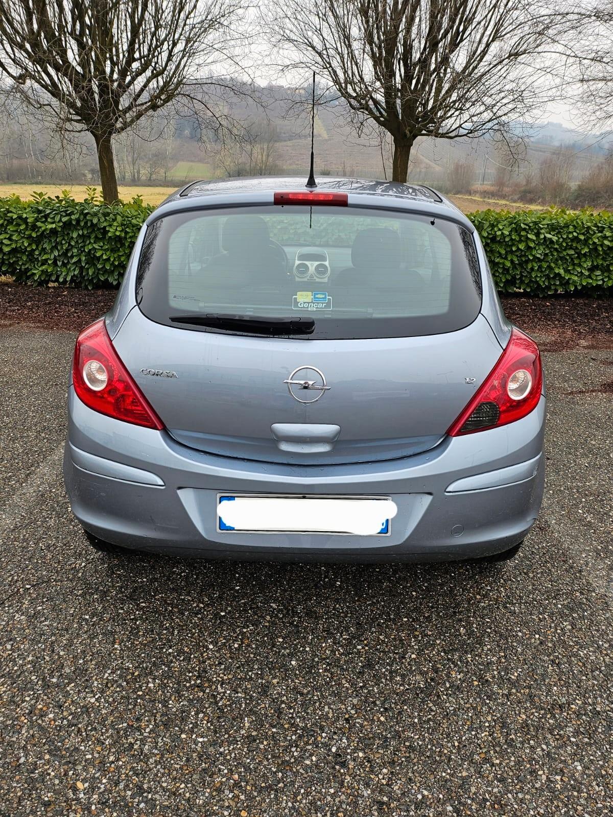 Opel Corsa 1.2 3 porte Sport