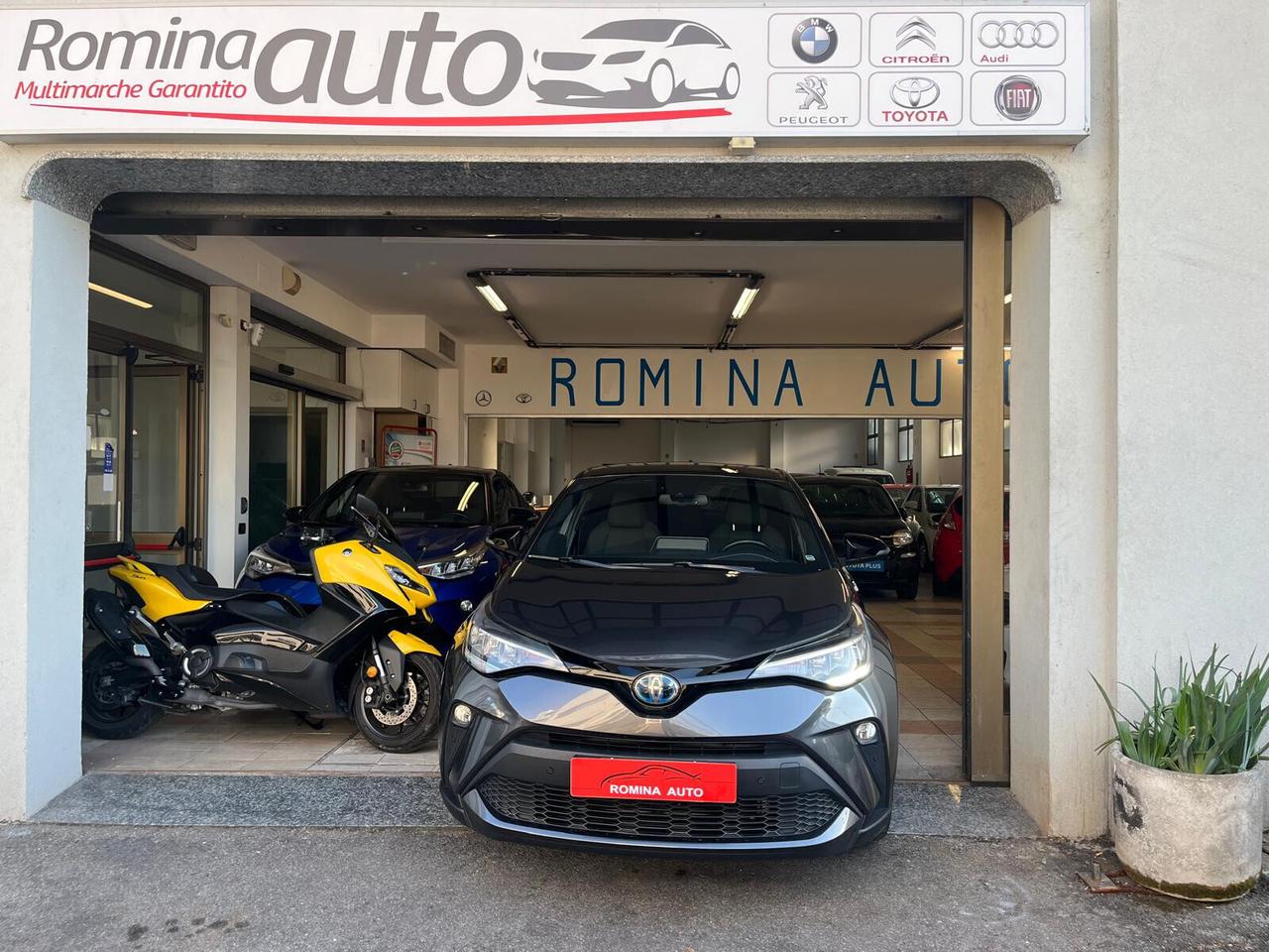Toyota C-HR 2.0 Hybrid E-CVT Trend