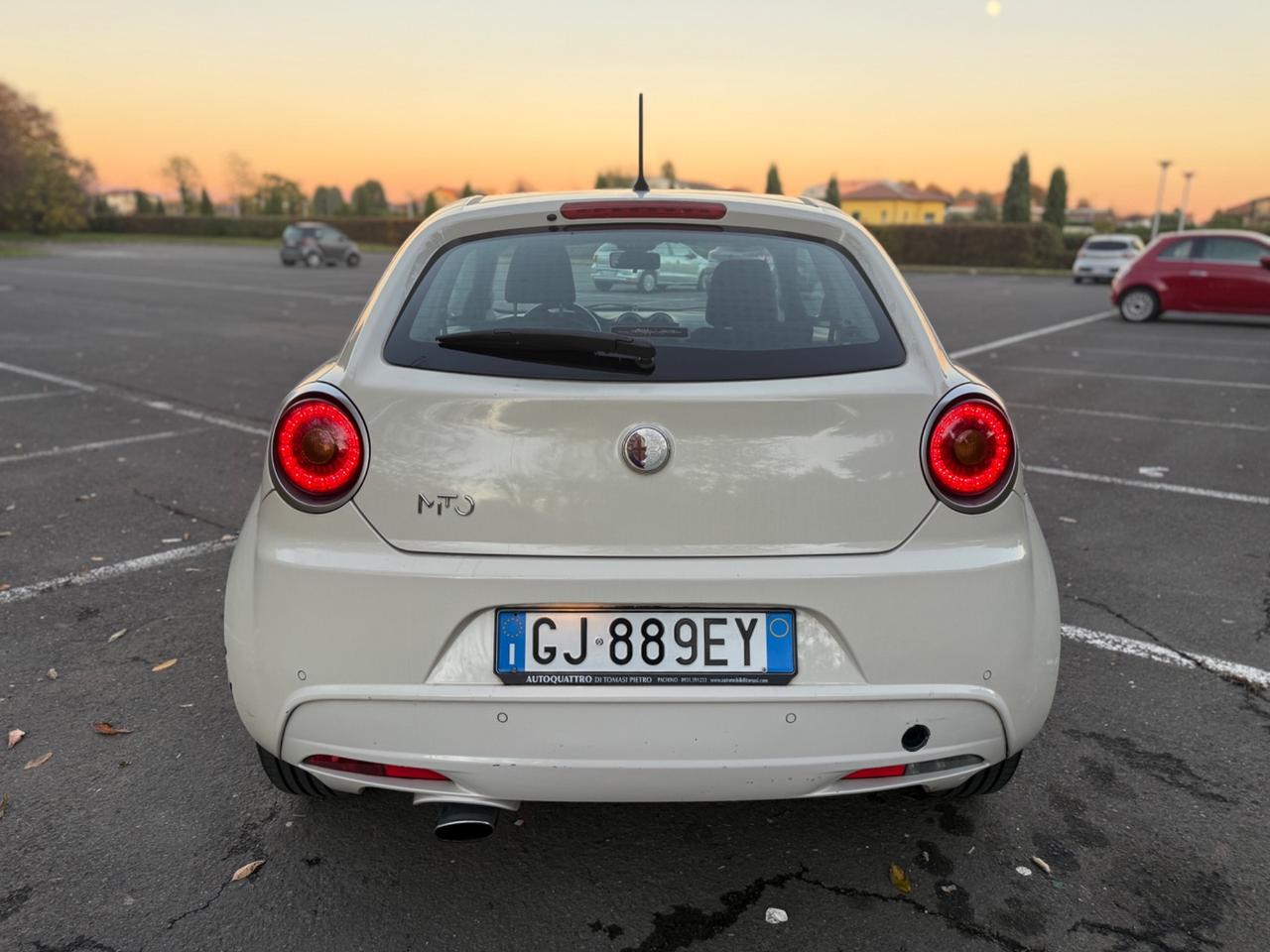 Alfa Romeo MiTo 1.6 JTDm 16V Distinctive Sport Pack