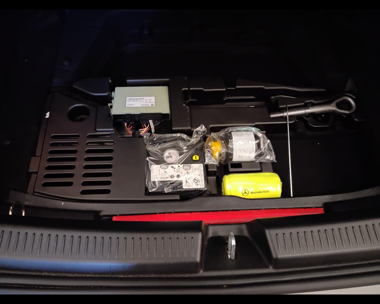 Mercedes-Benz Classe A - W177 2018 - A 180 d Sport auto