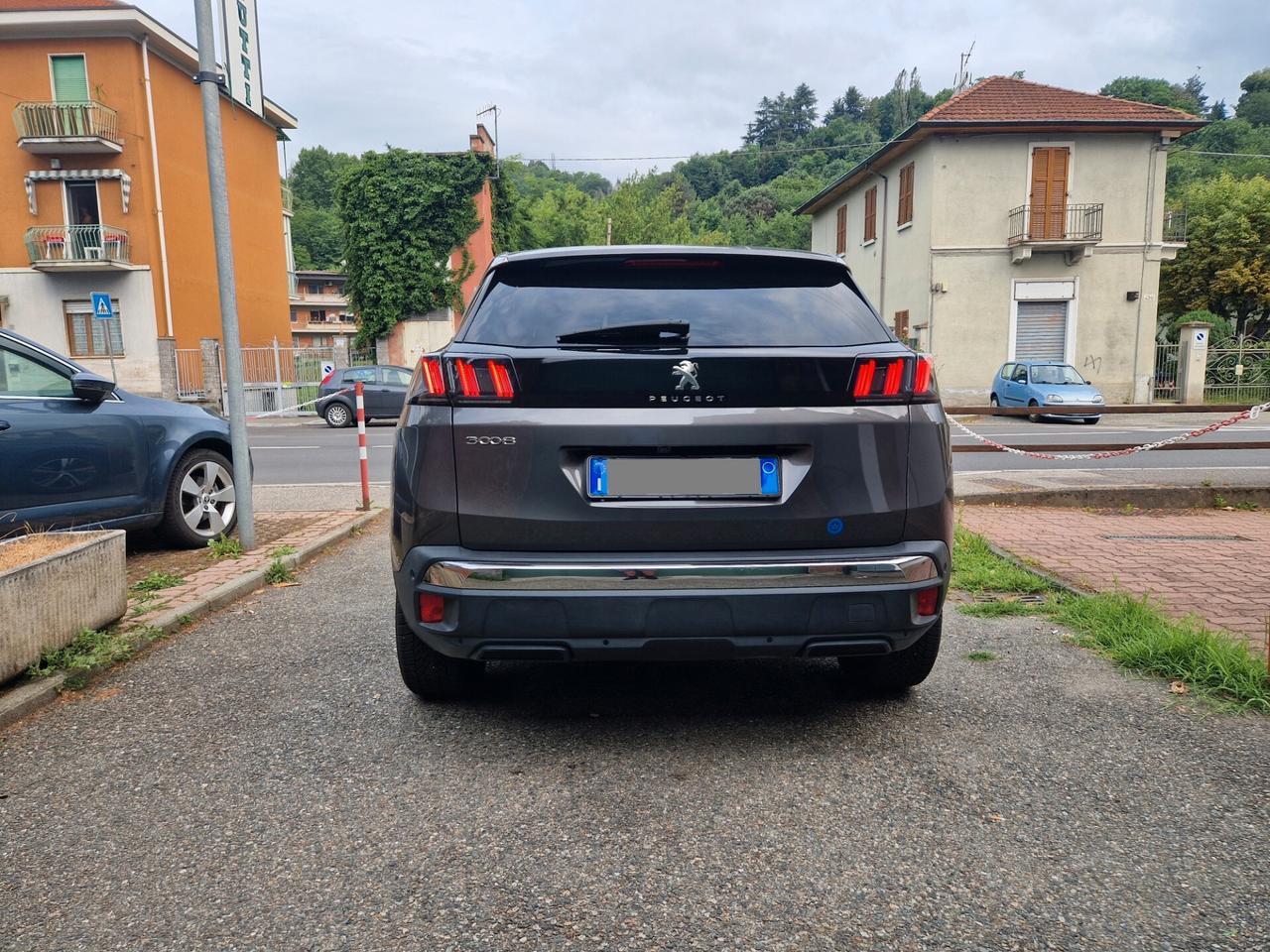 Peugeot 3008 1.5 130CV "67.200 km" AUTOMATICA, Carplay, Telecamera 360