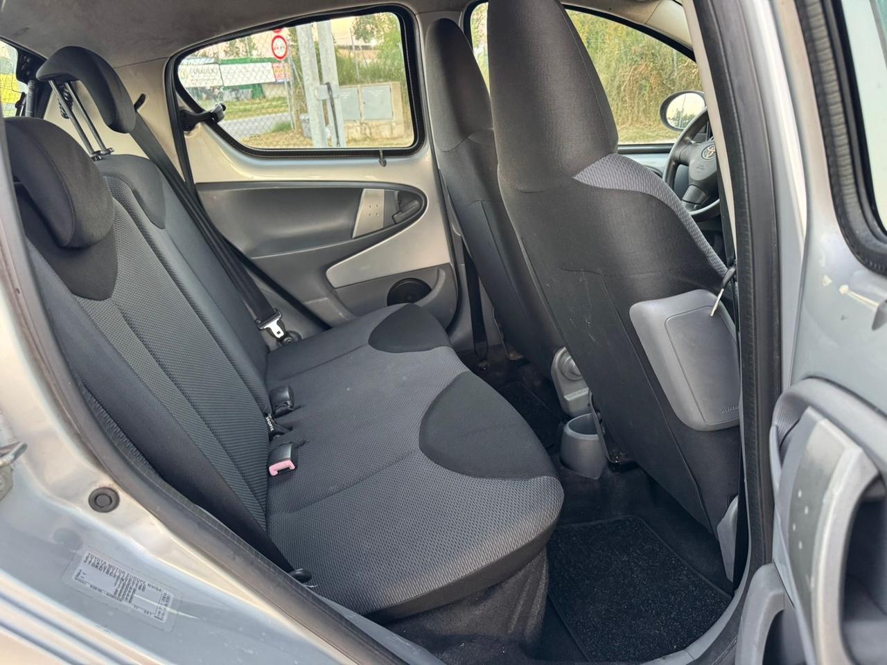 Toyota Aygo 1.0 12V VVT-i 5 porte