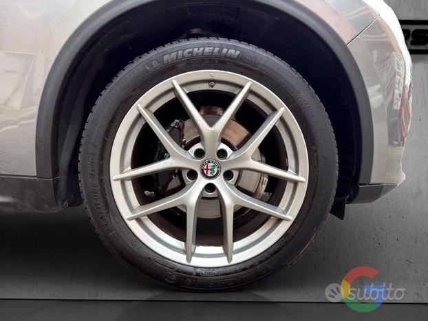 Alfa Romeo Stelvio Q4 280cv - PREZZO PROMO