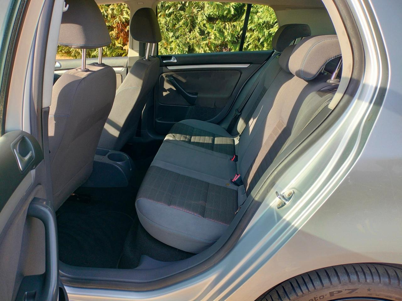 Volkswagen Golf 1.6 16V FSI 5p. Comfortline