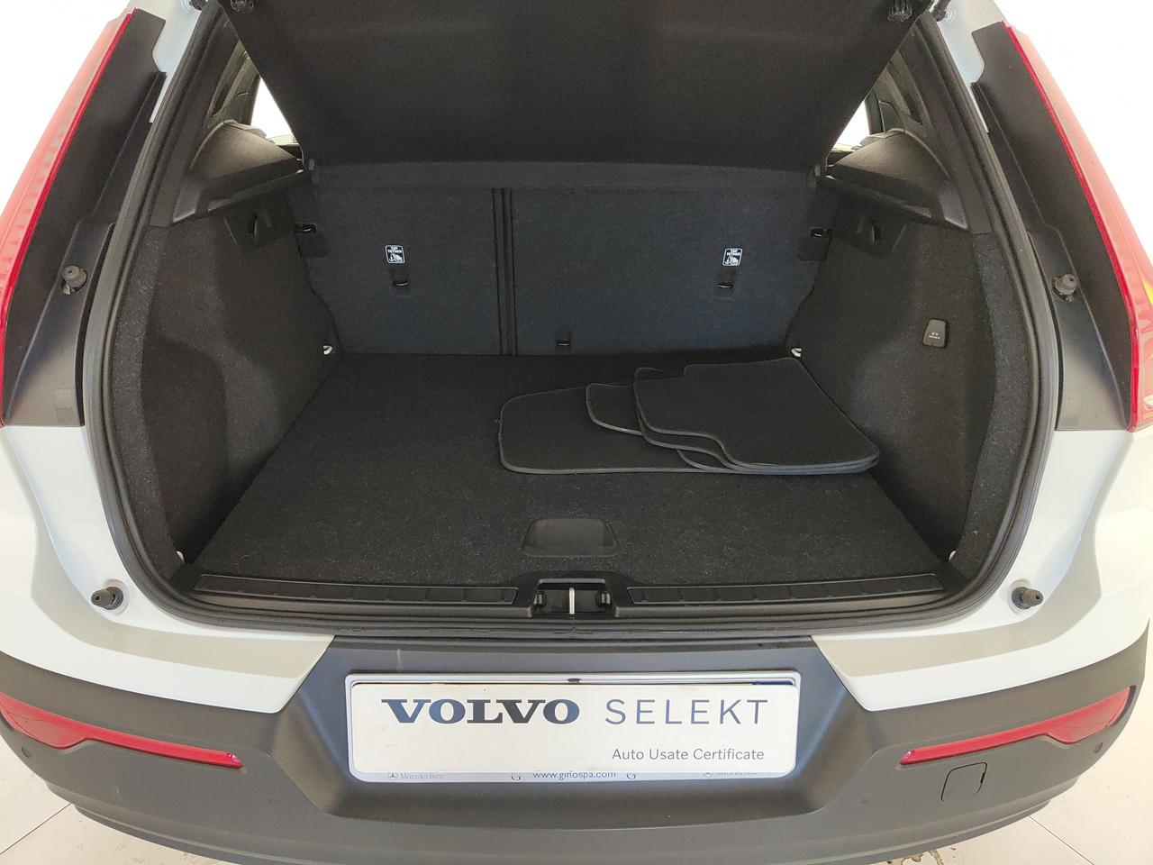 VOLVO XC40 1.5 t2 Momentum Core my21