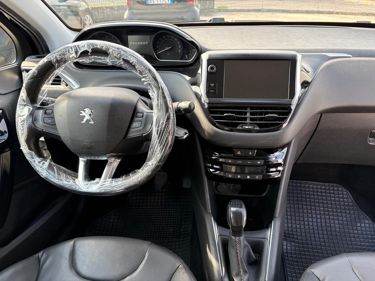 Peugeot 208 VTI ok per NEOPATENTATI