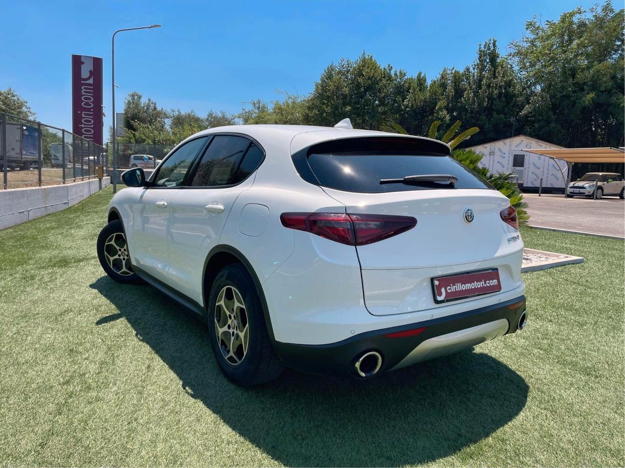Alfa Romeo Stelvio 2.2 Turbodiesel 160 CV AT8 RWD Business