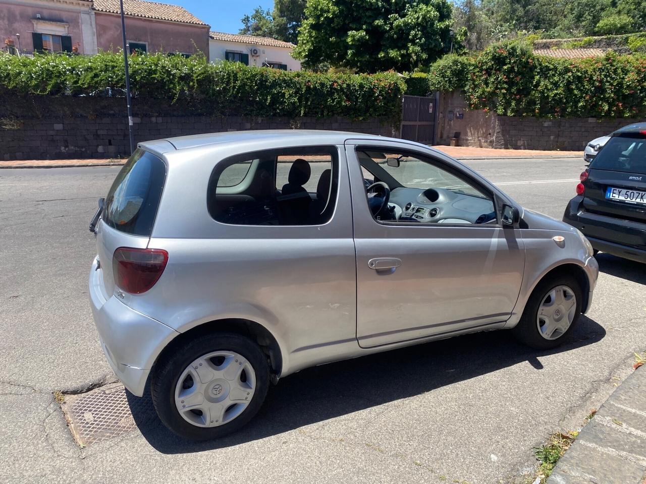 Toyota Yaris 1.4 tdi D-4D cat 3 porte Sol