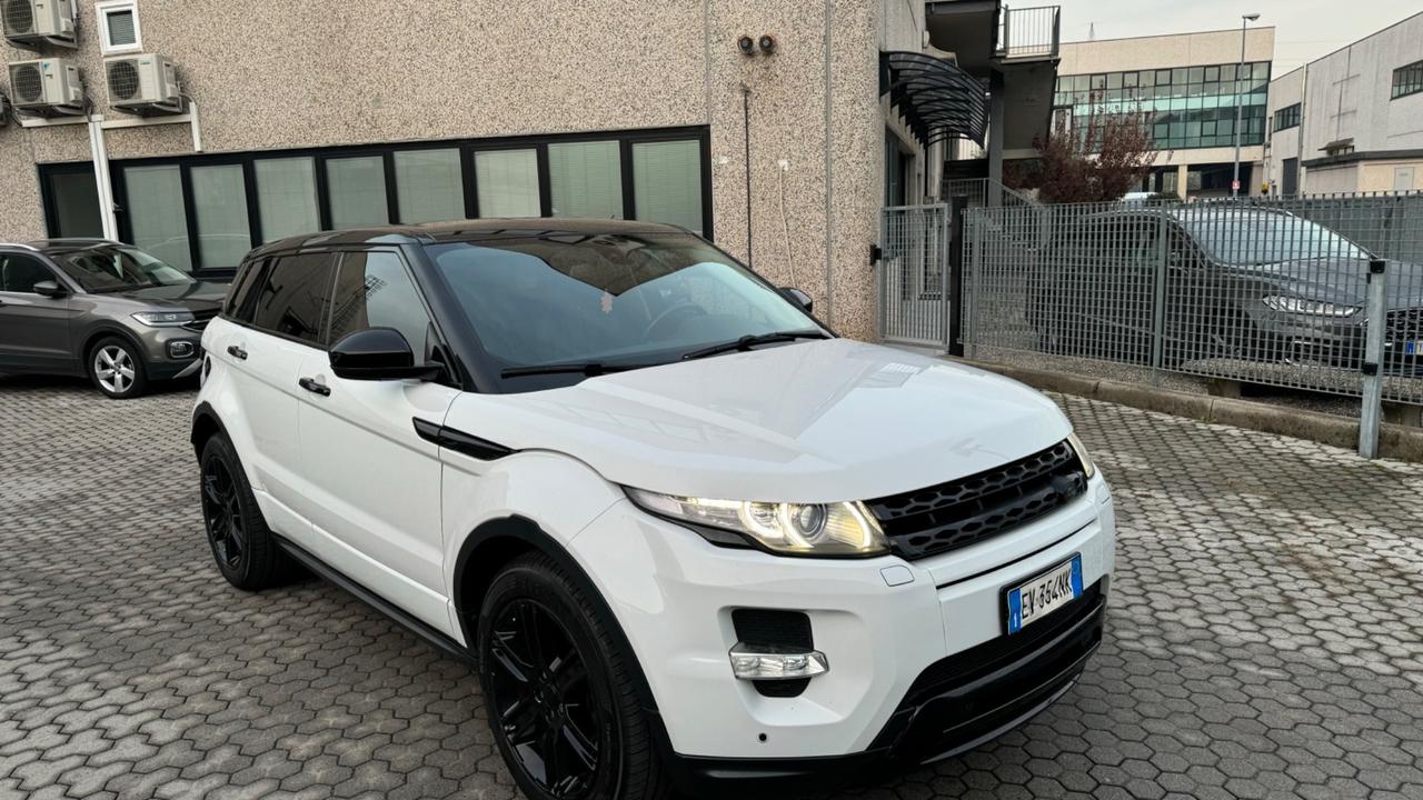 Land Rover Range Rover Evoque Range Rover Evoque 2.2 TD4 5P Pure Tech Pack Launch