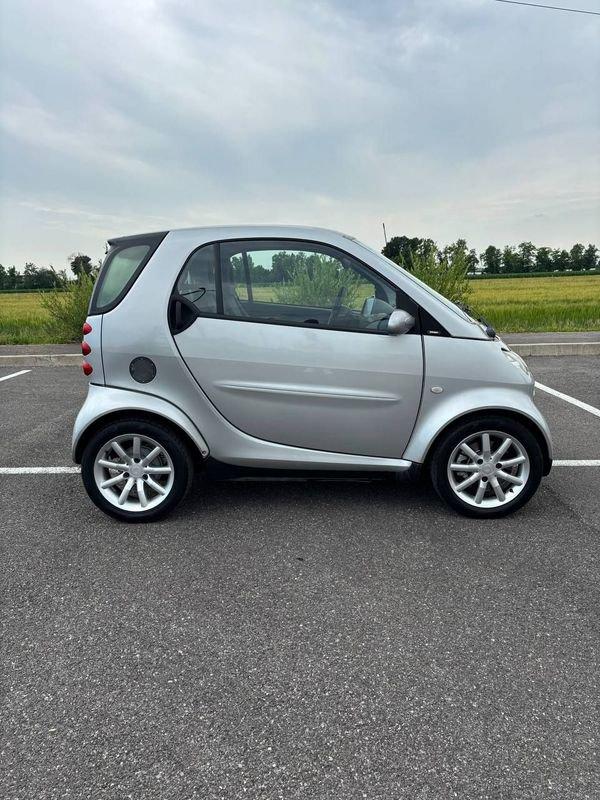 smart fortwo fortwo 700 coupé grandstyle (45 kW)