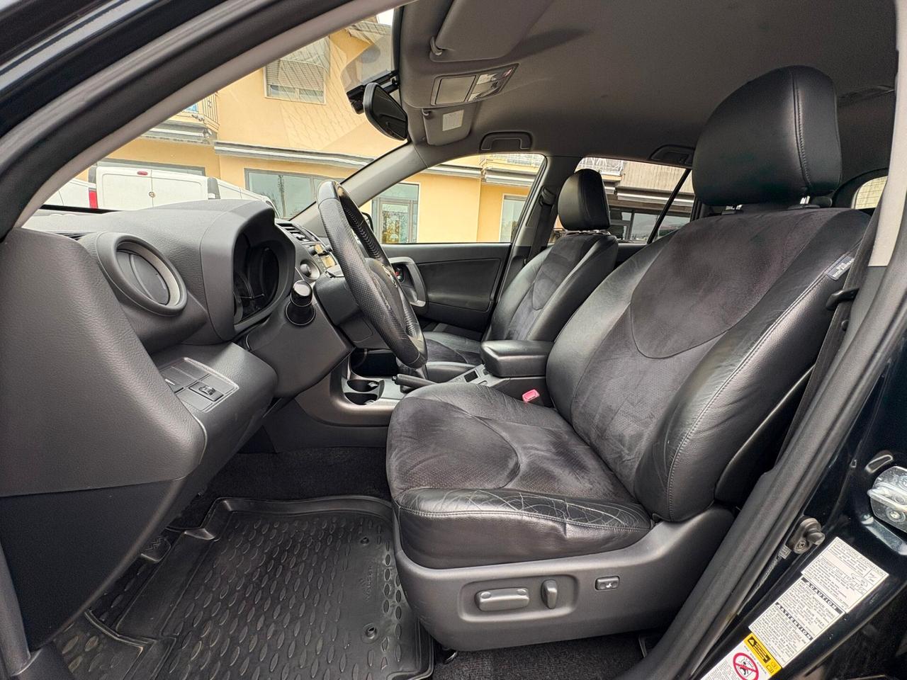 TOYOTA RAV 4 2.2 D-4D FULL OPTIONAL