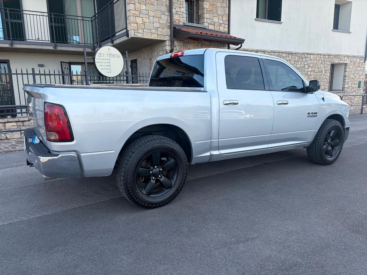 Dodge RAM 1500 5.7 V8 BIGHORN + GPL