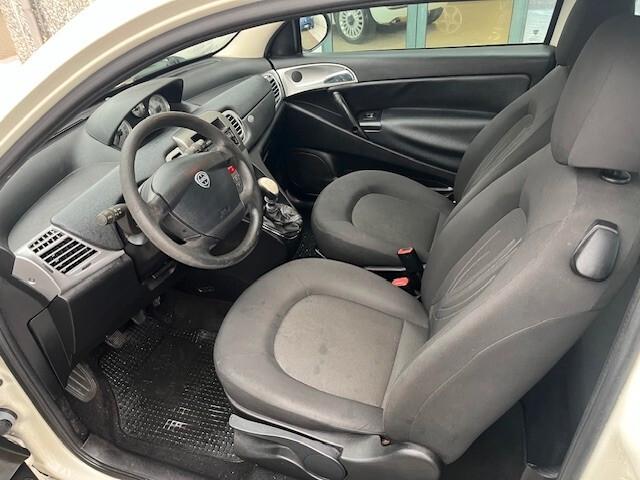 Lancia Ypsilon 1.2 69 CV Diva