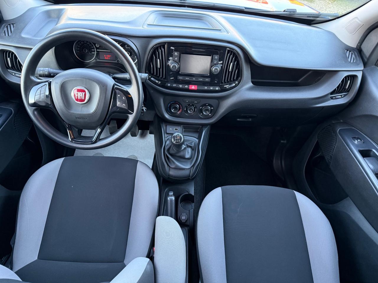 Fiat DOBLÓ 5 posti n1 autocarro