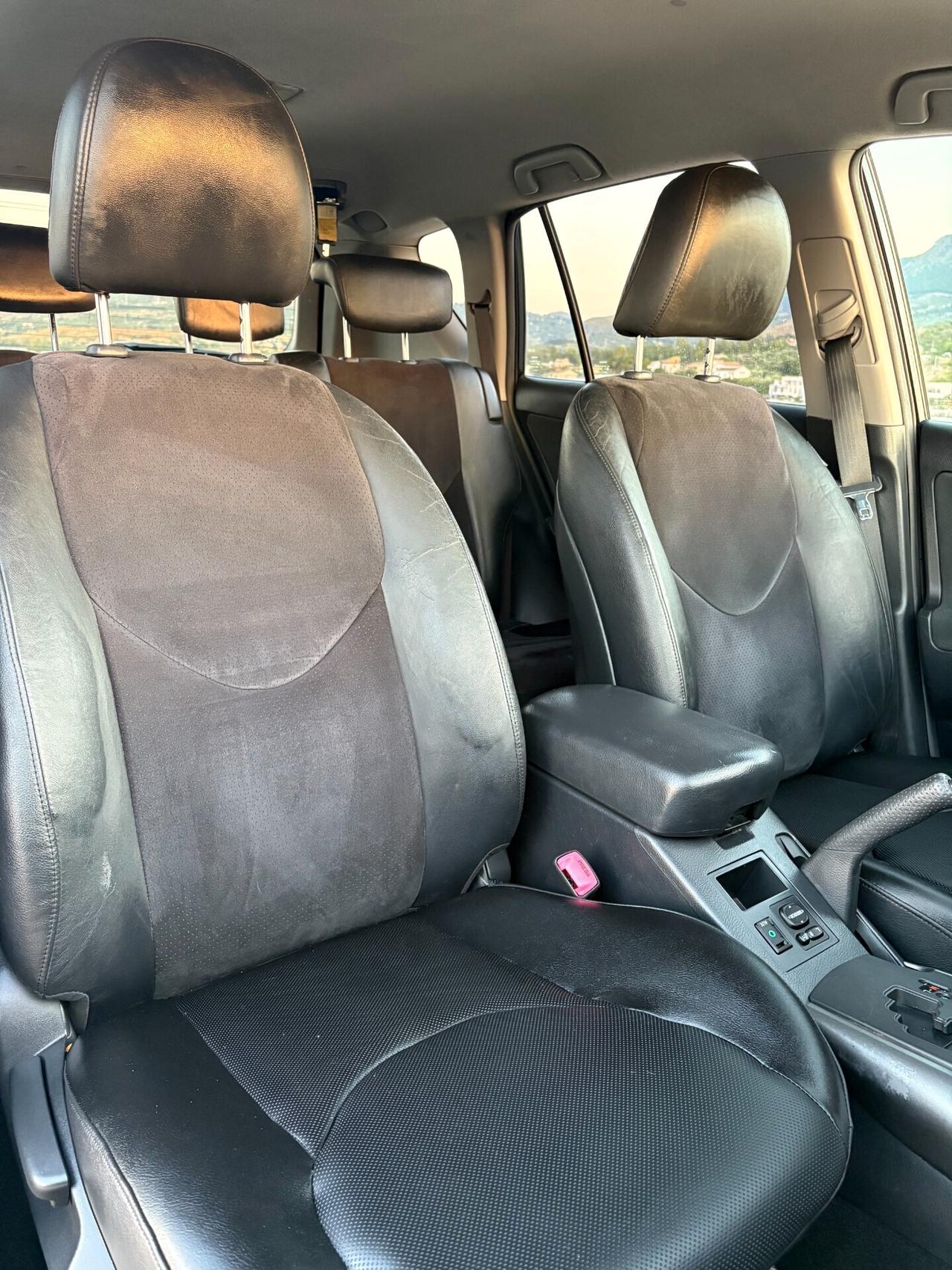 Toyota RAV 4 RAV4 2.2 D-4D 150 CV Lounge