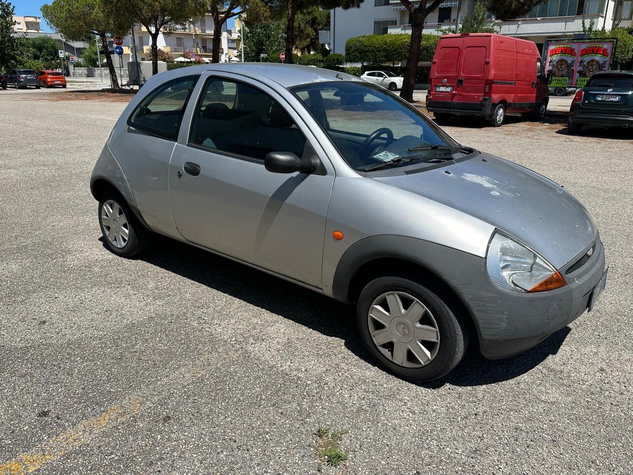 Ford Ka 1.3 benzina neopatentati 2003