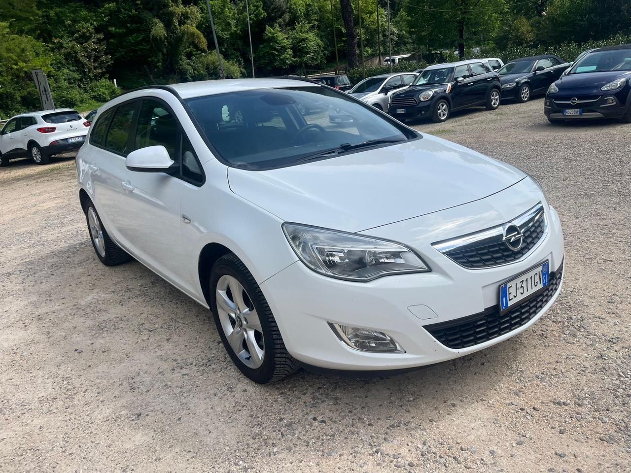 Opel Astra 1.7 CDTI 110CV Sports Tourer Cosmo