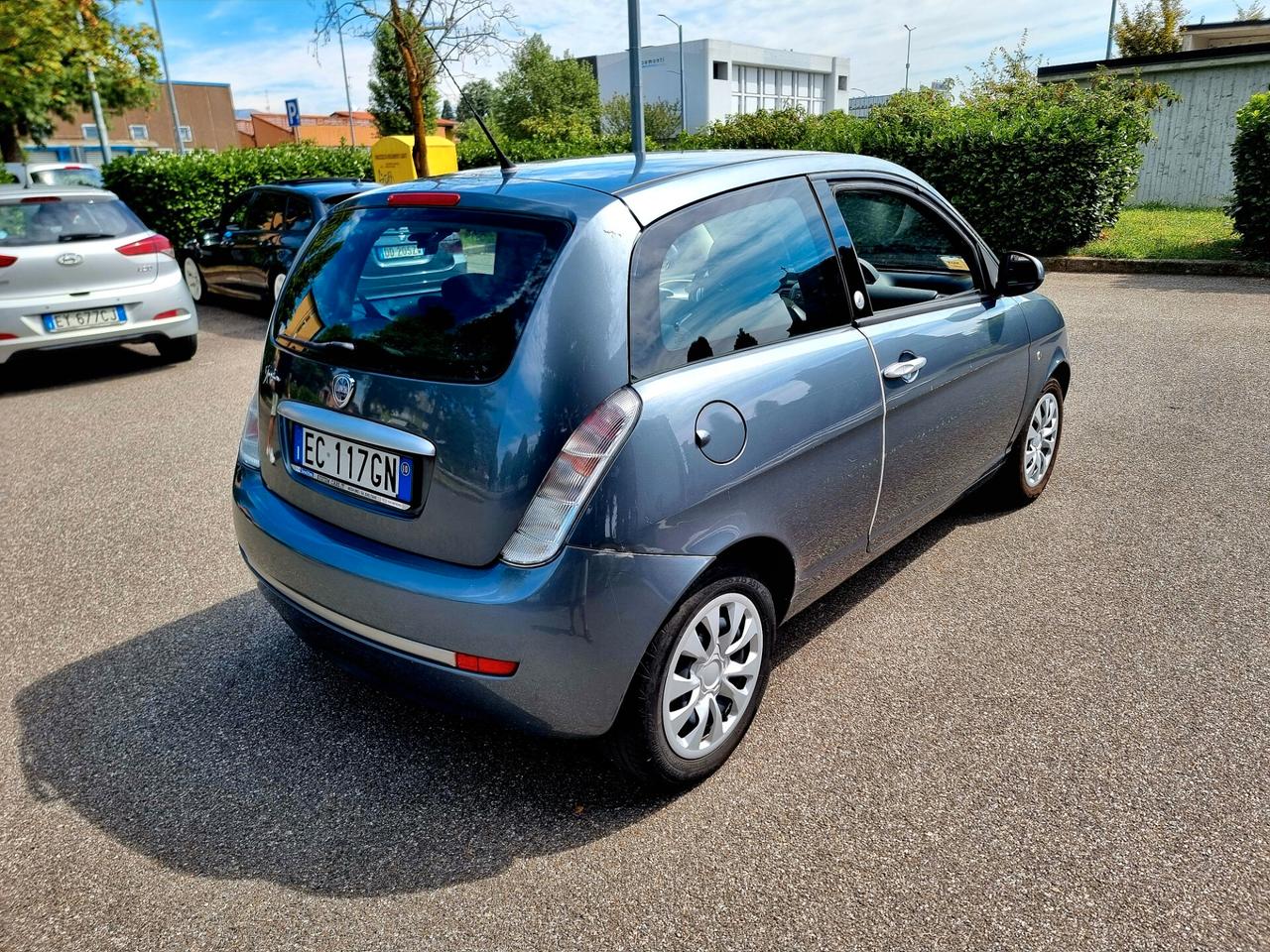 Lancia Ypsilon 1.4 Gpl ADATTA A NEOPATENTATI