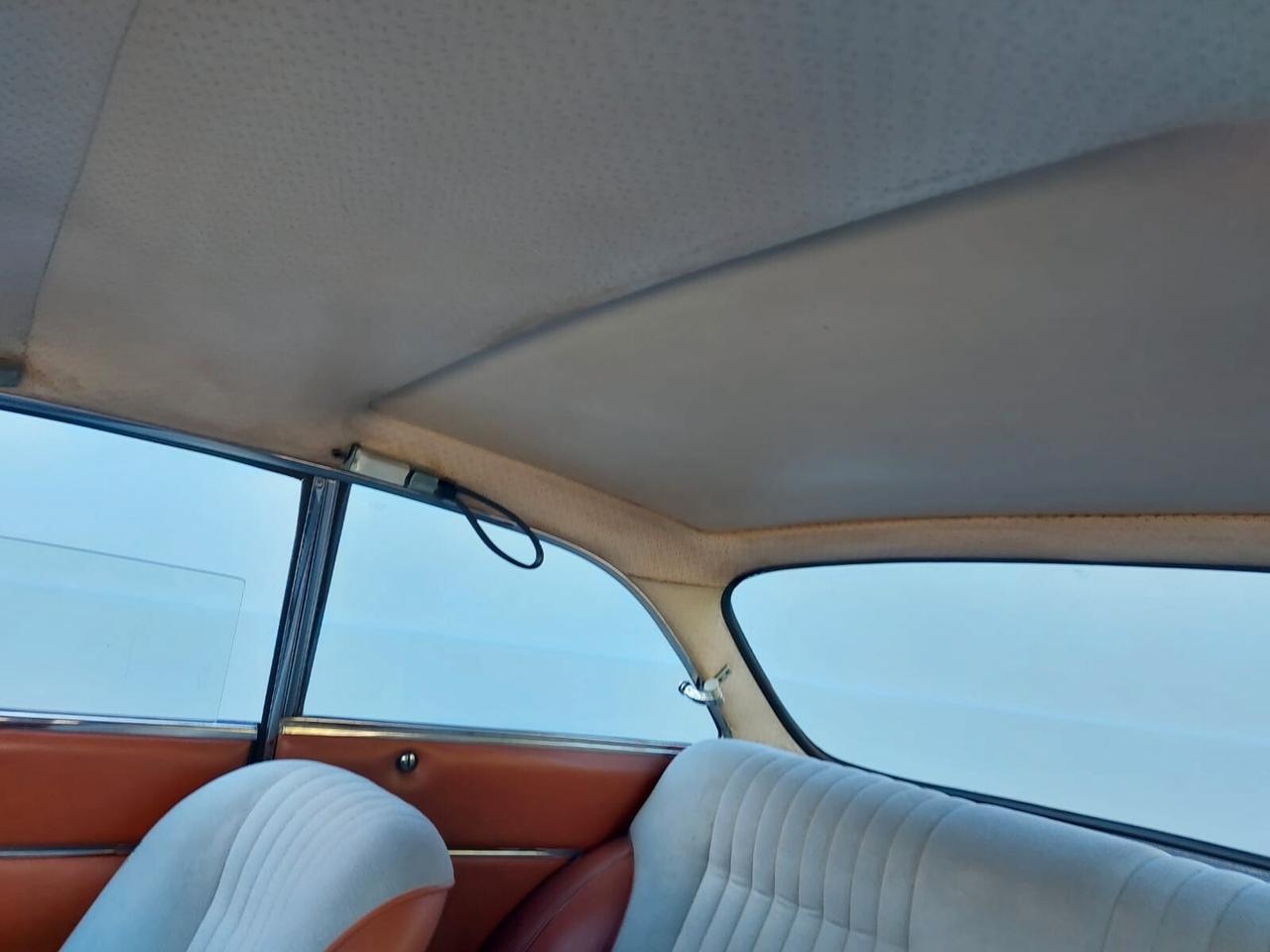 Alfa Romeo GT 1300 Junior scalino