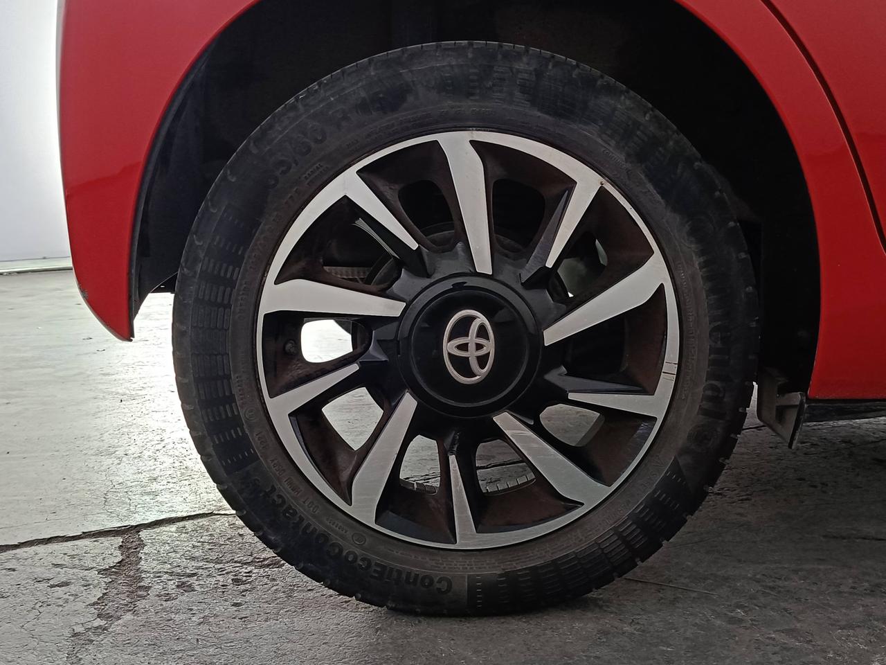 TOYOTA Aygo II 2018 5p - Aygo 5p 1.0 x-play 72cv