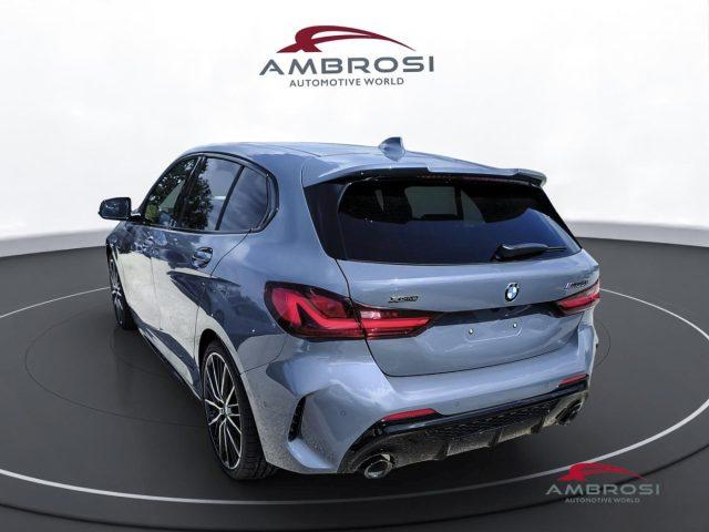 BMW M135 Serie 1 i xDrive Innovation package Msport Perform