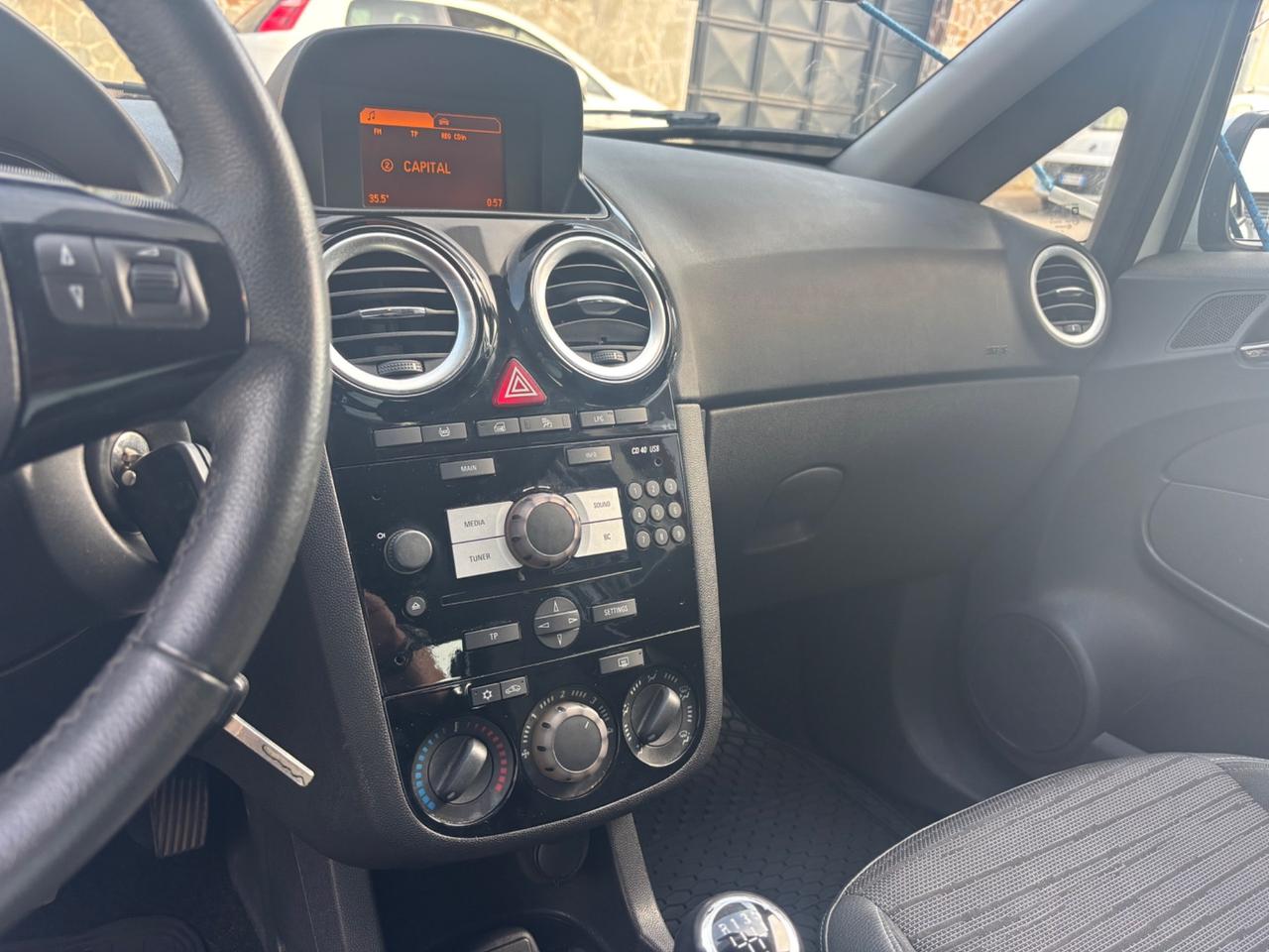 Opel Corsa 1.2 85CV 3 porte GPL-TECH b-color