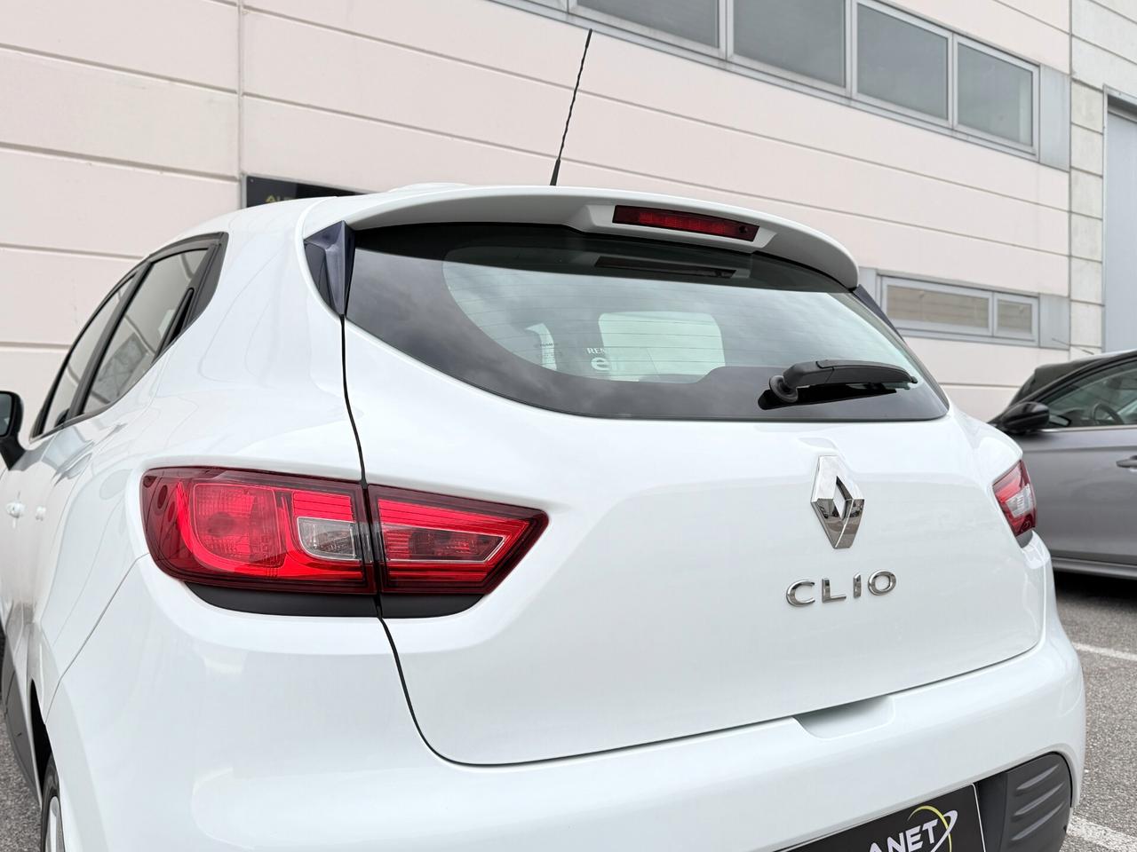 Renault Clio 1.2 75 CV 5 porte Duel