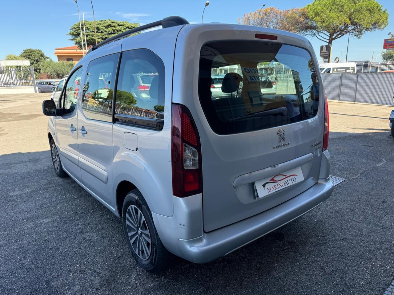 Peugeot Partner Tepee 1.6 e-HDi 92 CV S&S Outdoor