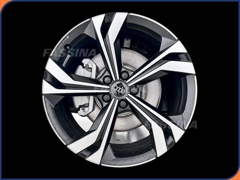 Audi Q3 SPB 40 TDI quattro S tronic S Line Identity Black