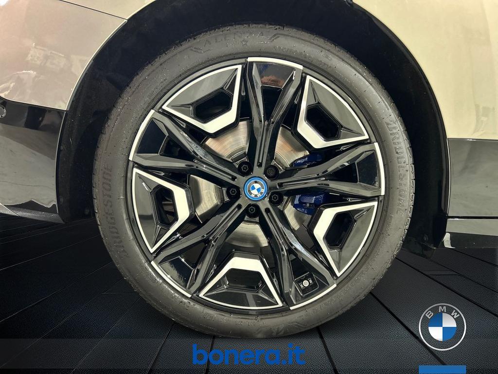 BMW iX M 60