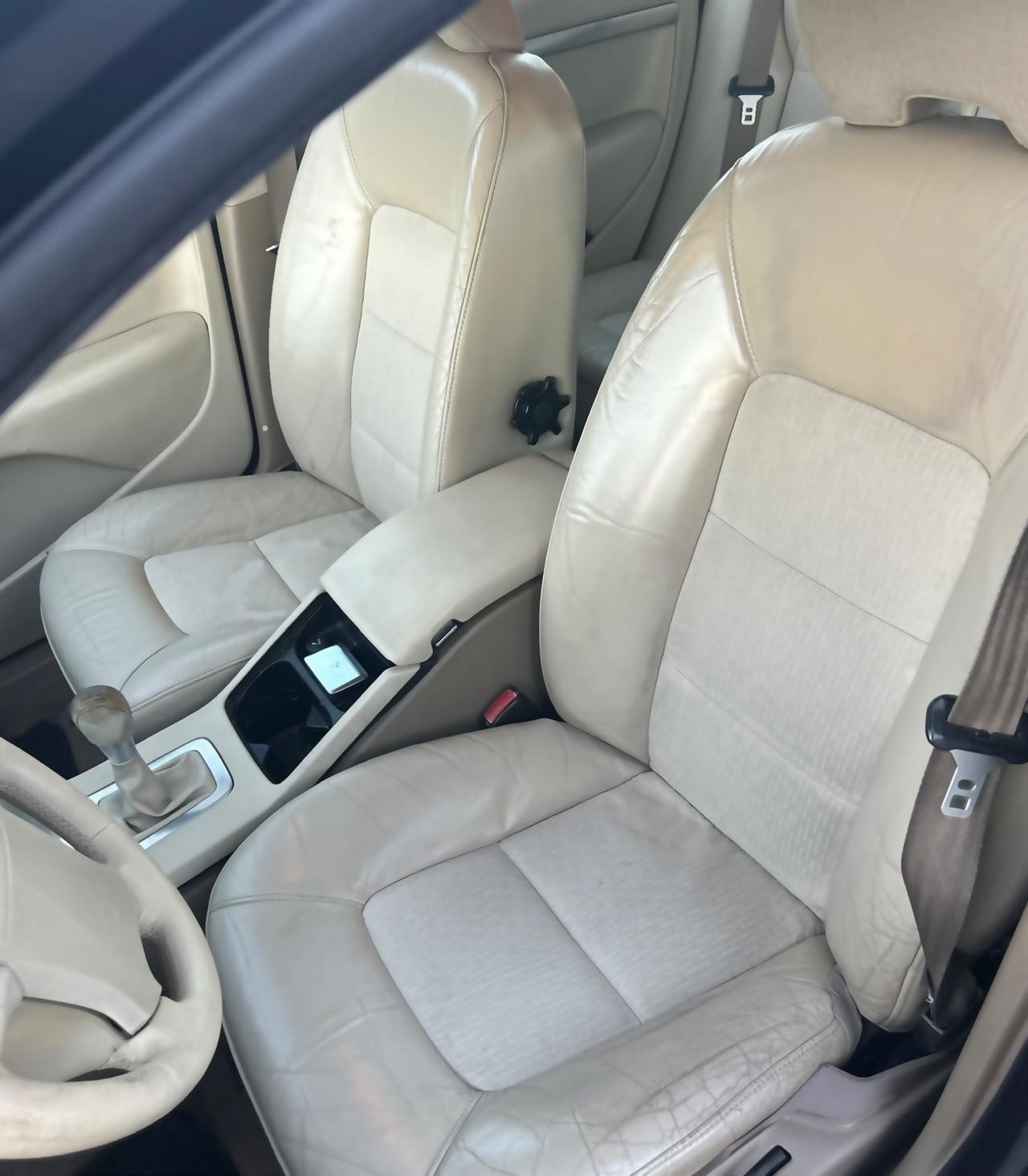 Volvo V70 2.0 D R-Design 2010