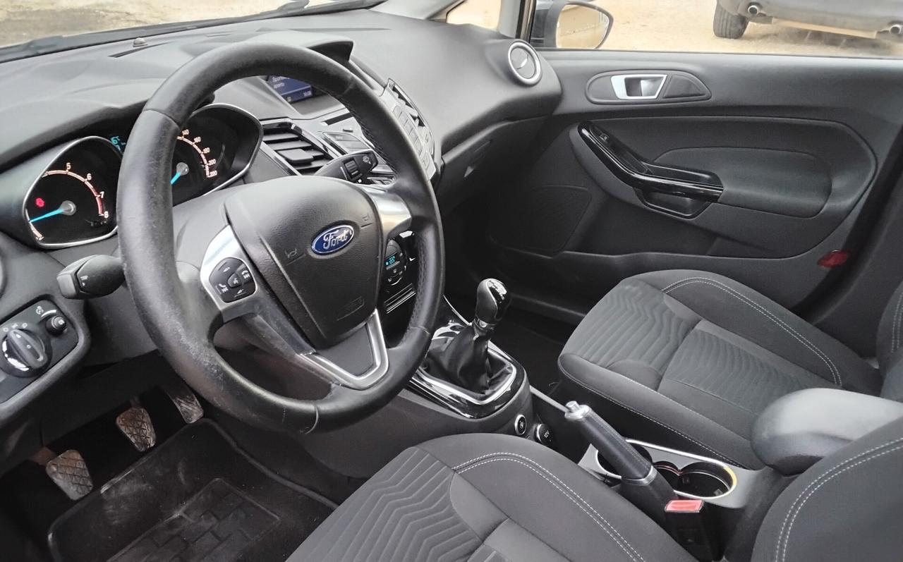 Ford Fiesta 1.4 5p. Bz.- GPL Titanium