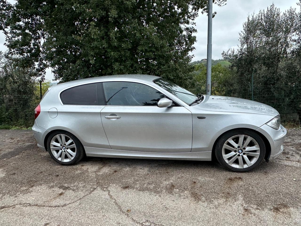 Bmw serie 1 120d (E81) 2007