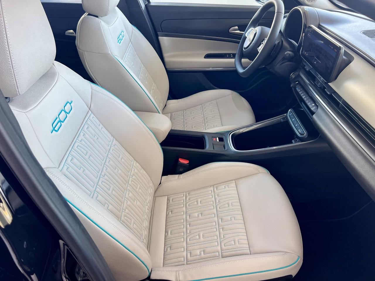 FIAT 600 HYBRID MHEV LA PRIMA - 2024