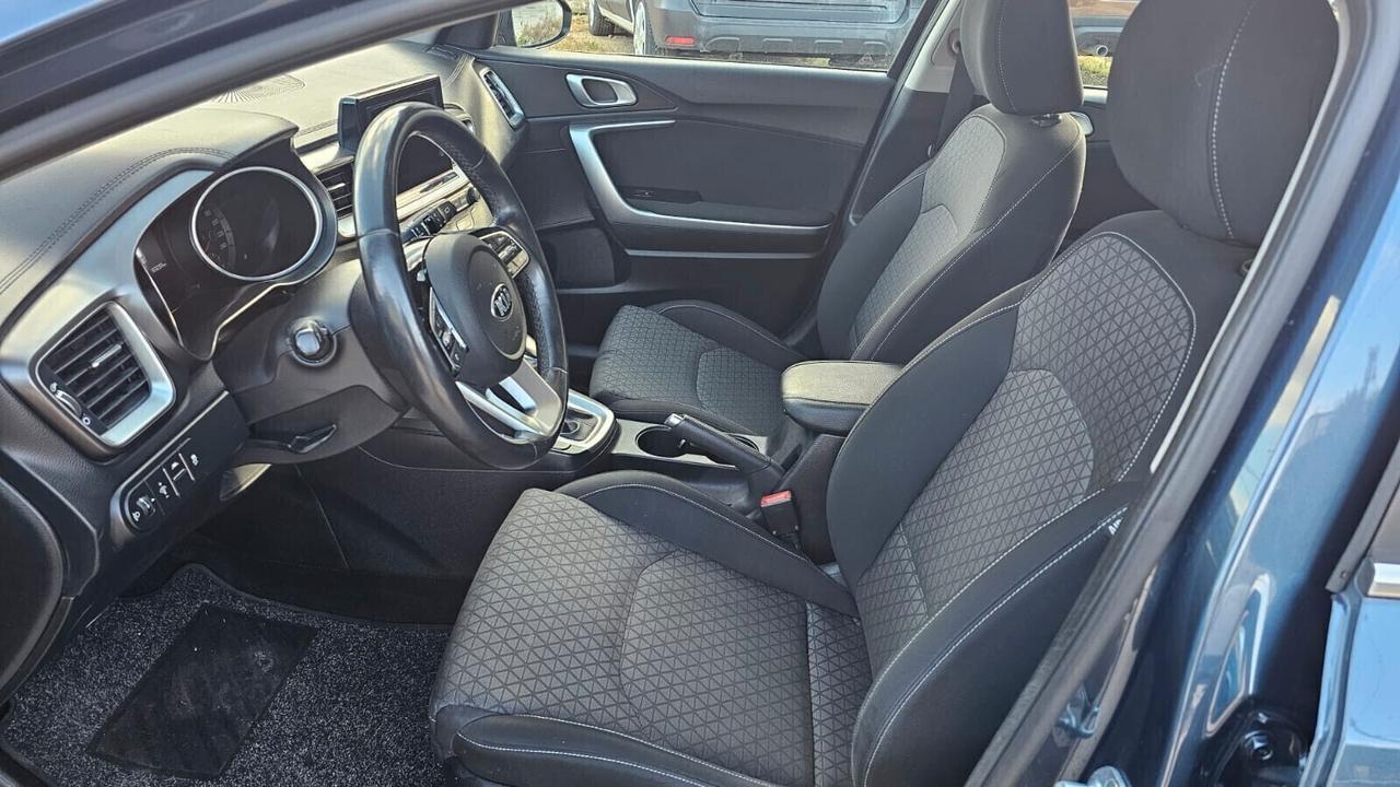 KIA CEED SW 1.6 CRDI 115 CV 2019 ECO BUSINESS CLASS DCT SW (AUTOCARRO) BLUE MET € 8.900,00