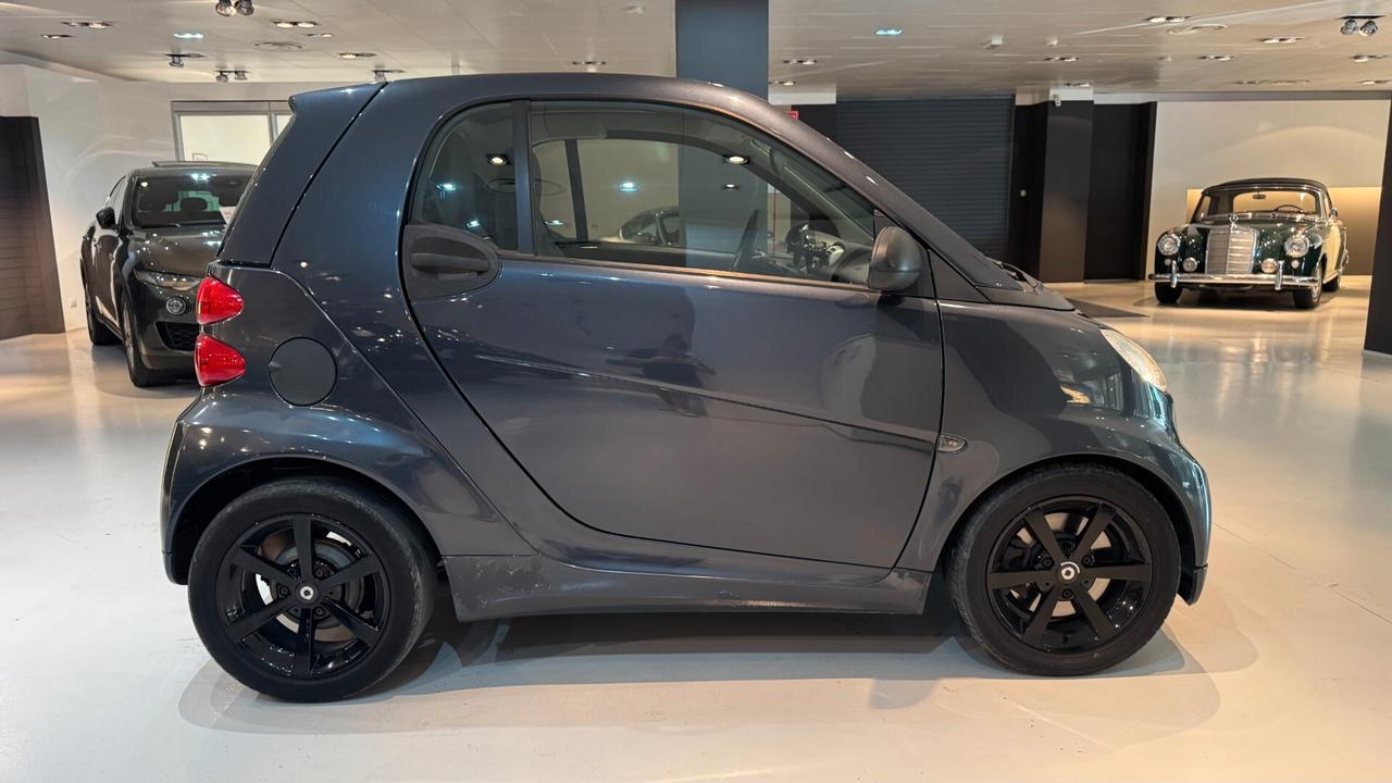 SMART FORTWO 0.8 BENZINA 71CV - 2011